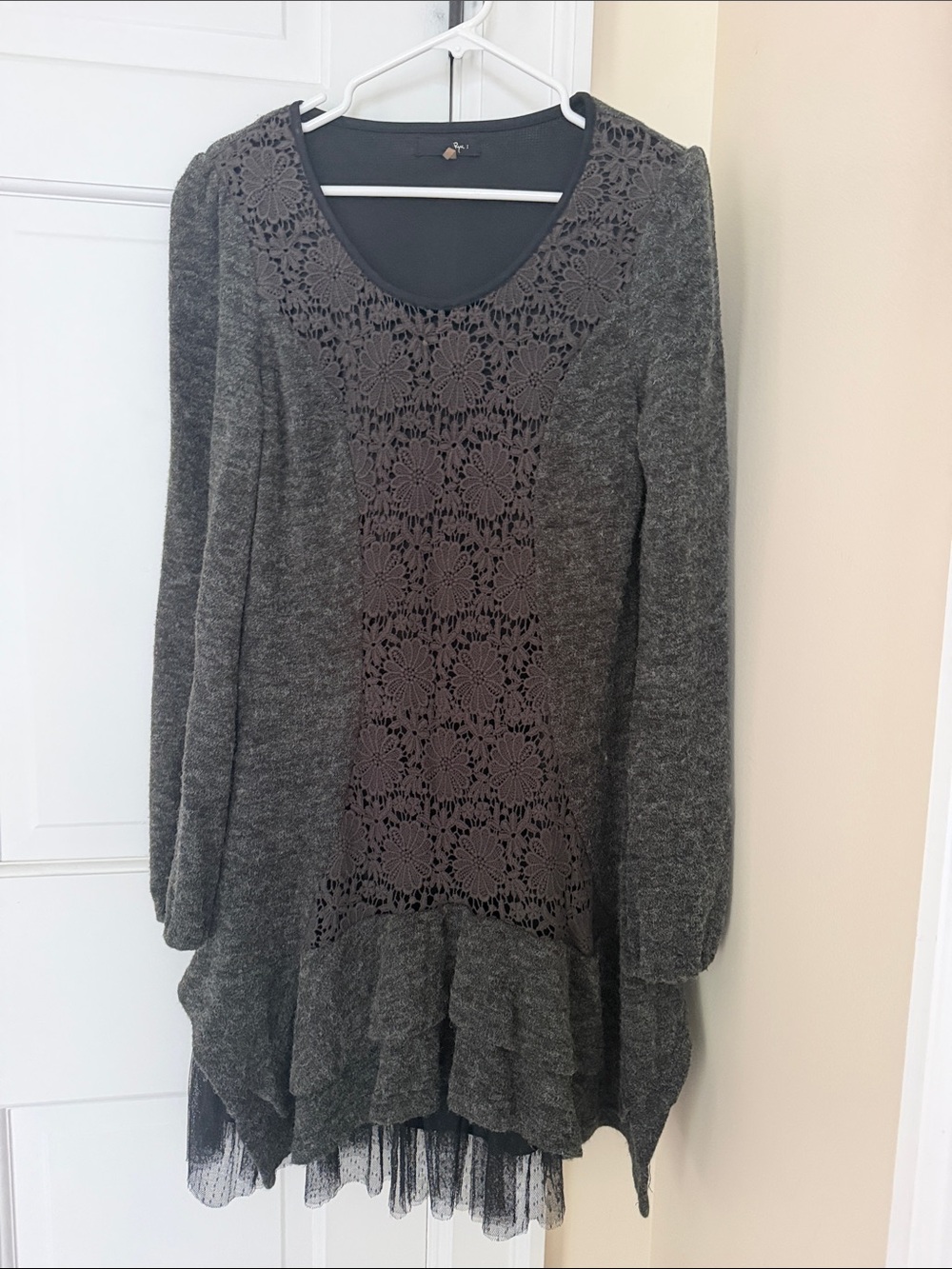 Ryu Wool lace and tulle dress